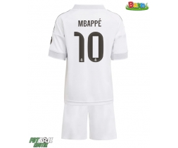 Real Madrid Kylian Mbappe #10 Hemmaställ Barn 2025-26 Kortärmad (+ Korta byxor) Real Madrid Kylian Mbappe #10 Hemmaställ Barn 2025-26 Kortärmad (+ Korta byxor)